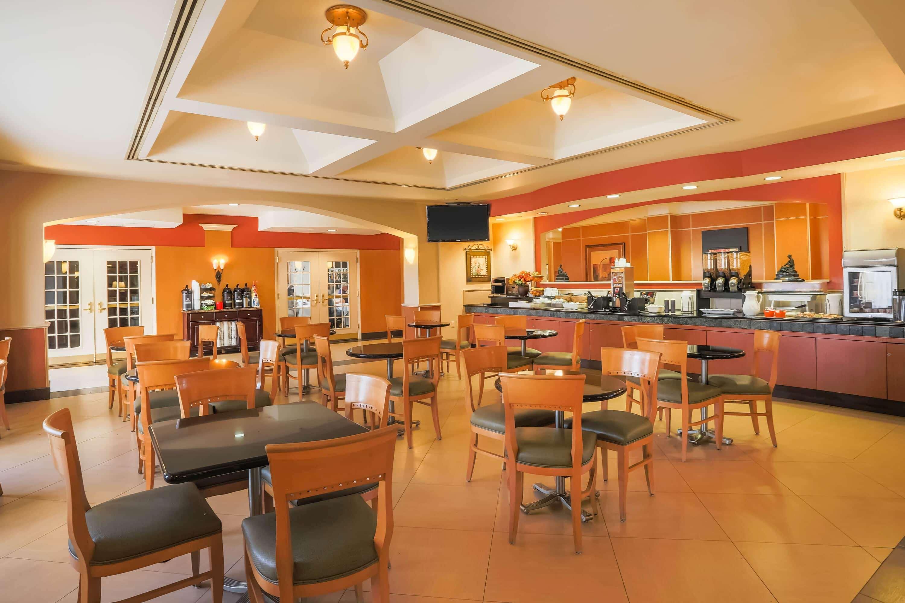 La Quinta By Wyndham Islip - Macarthur Airport Bohemia Exterior photo