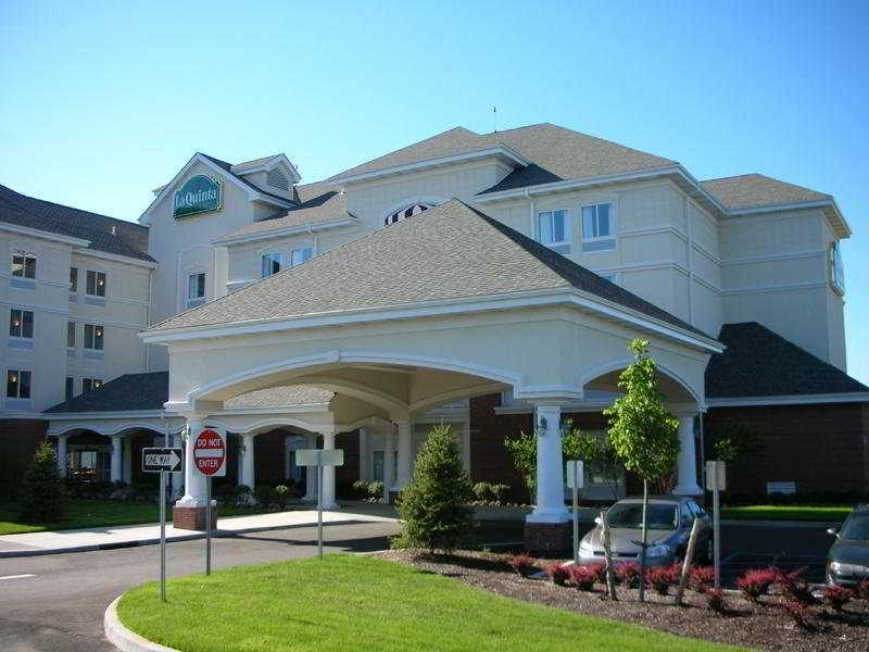 La Quinta By Wyndham Islip - Macarthur Airport Bohemia Exterior photo